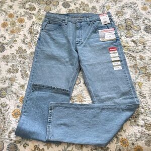 Wrangler Men's Denim Blue Relaxed Jeans